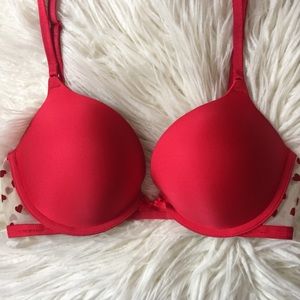 Victoria’s Secret red push up bra with hearts 32D